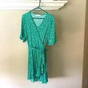 Elodie wrap dress, green floral size M.